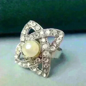 Silver tone rhinestones fuax pearl ring cocktail rings size 7 adjustable